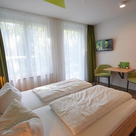 Busses Guesthouse Fribourg im Breisgau Extérieur photo